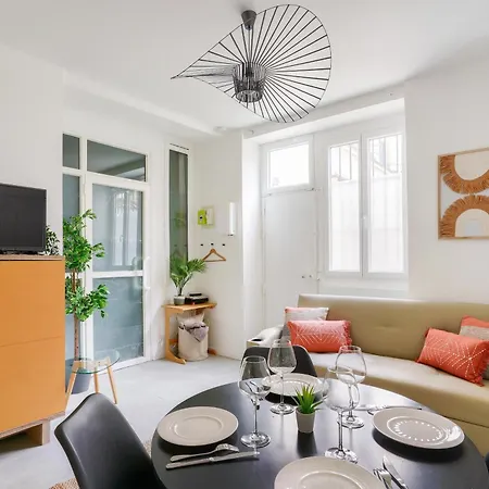 2 Bedrooms Apartment In The 15Th District Parijs Buitenkant foto