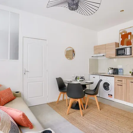 2 Bedrooms Apartment In The 15Th District Parijs Buitenkant foto