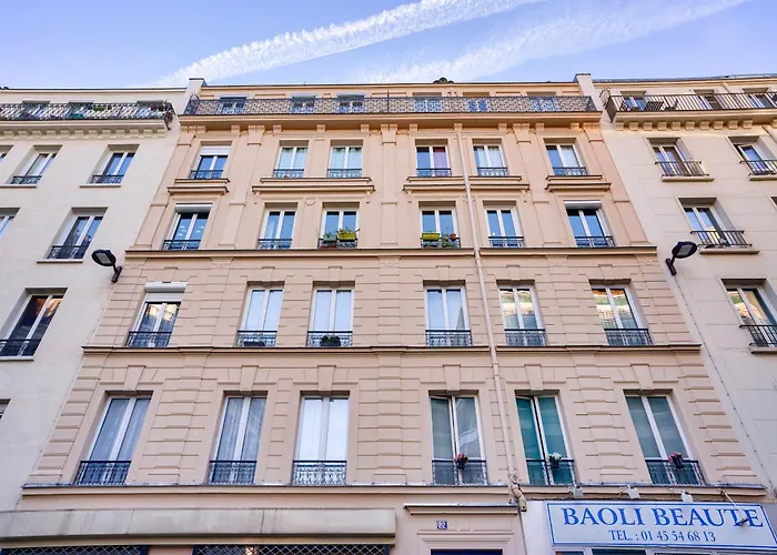 2 Bedrooms Apartment In The 15Th District