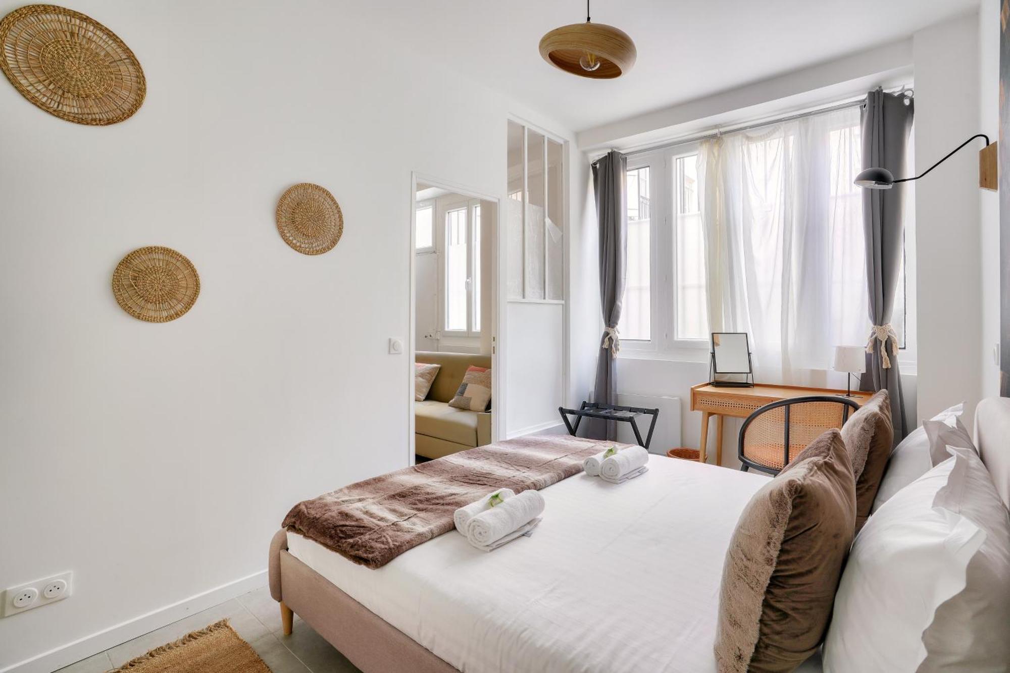 2 Bedrooms In The 15th District Parijs